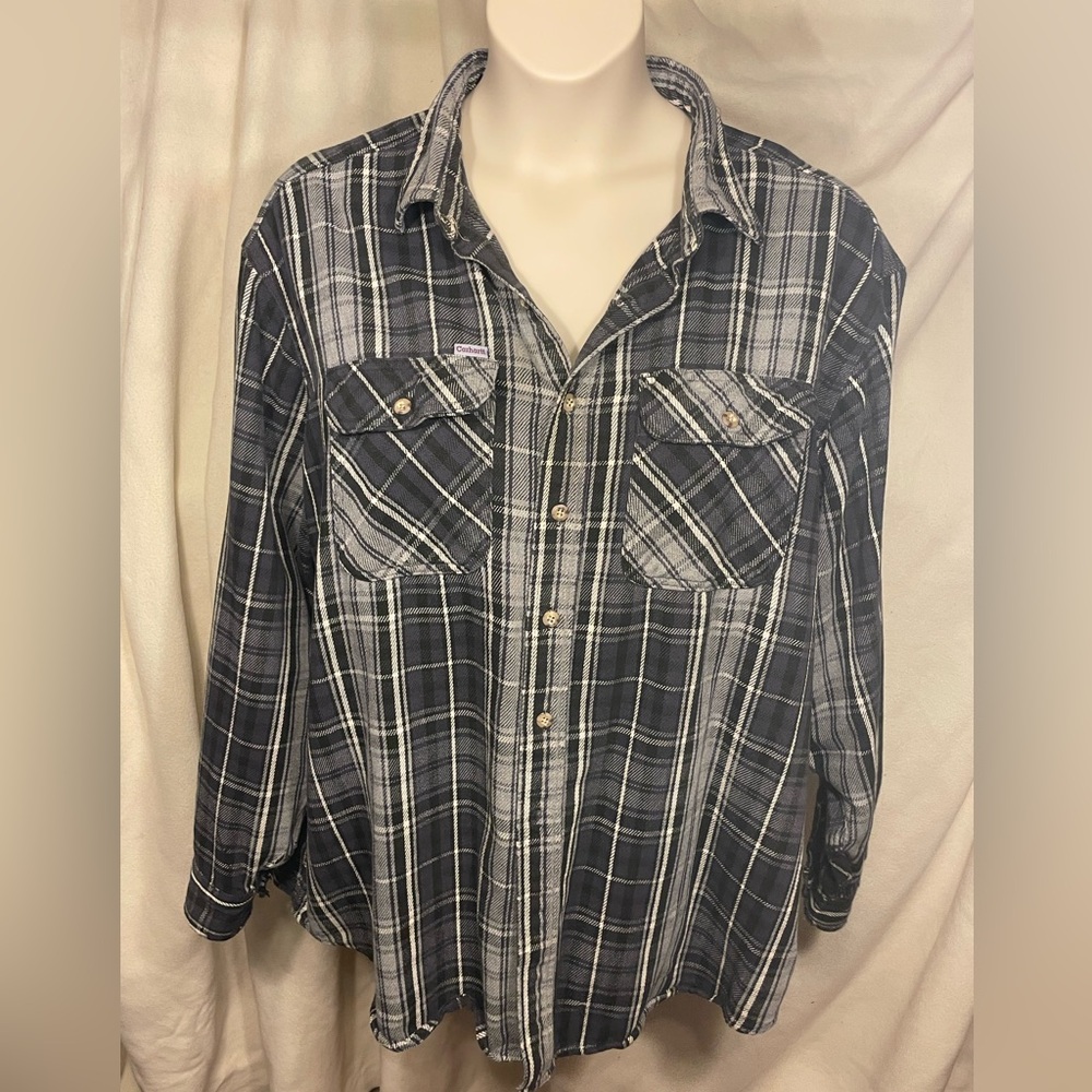 Carhartt Mens 3X heavyweight flannel shirt.